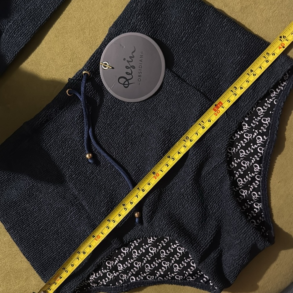 Resin Obsidian Free People Cream Crop Surf Bikini Top(L) Bottom(M) in Navy 52 - Picture 8 of 9